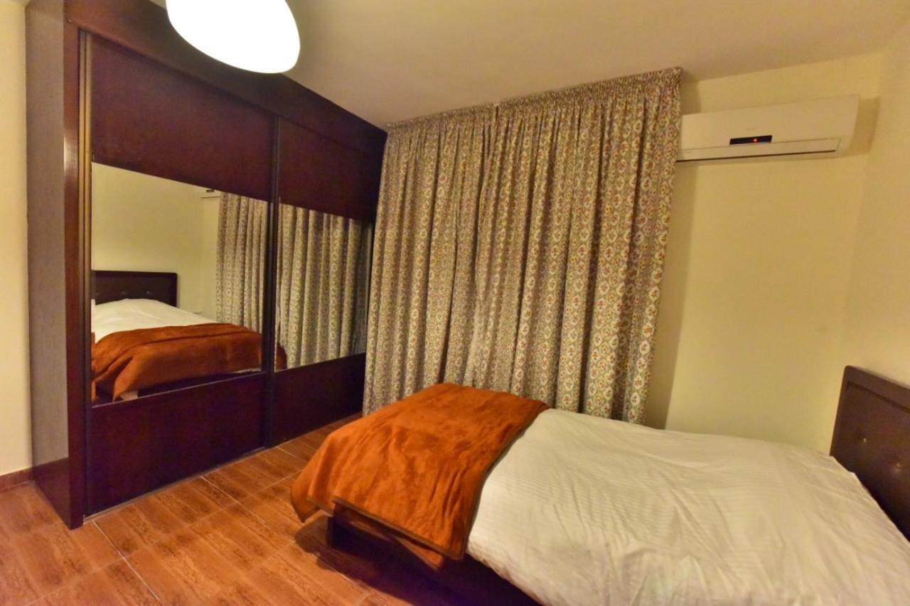 Al Farooq Hotel Apartments Αμμάν Εξωτερικό φωτογραφία